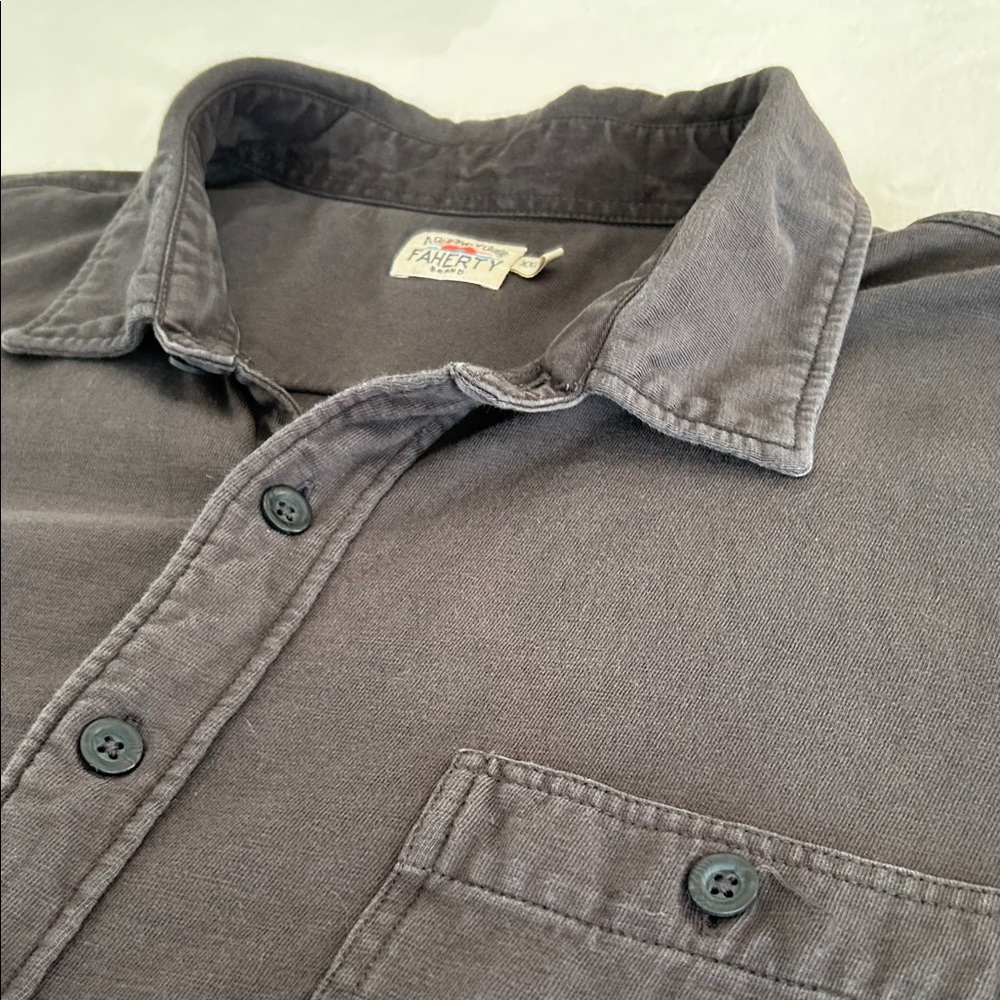 Faherty Men's Charcoal Button-Down Shirt - Picture 6 of 14